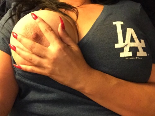 bodiesnminds:  Ohh…hello!