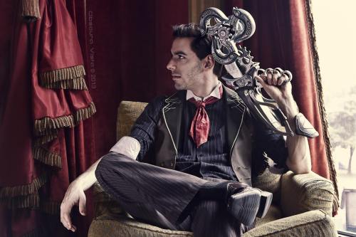 azimedes:weirdtakoyaki:aicosu:zacloudseth:Photoset of my Booker DeWitt from Otakon.I actually really