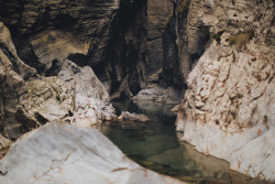 journey-to-nirvana:  annakjesse:Maligne Canyon,