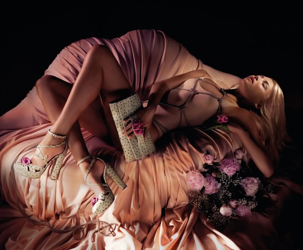sweetpersuasion:  wrapped with desire. ^_~