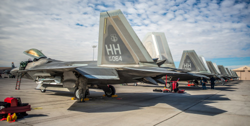 rocketumbl:  F-22A 