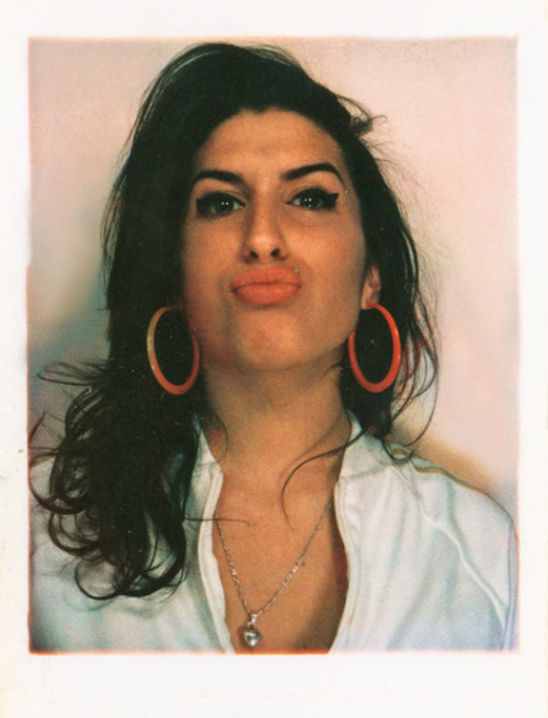 Amy Winehouse photo booth pictures, 2004 