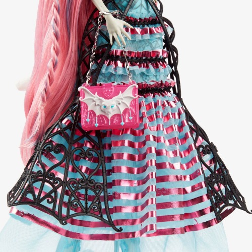 Babe Wake Up New Skullectors Doll Just Dropped