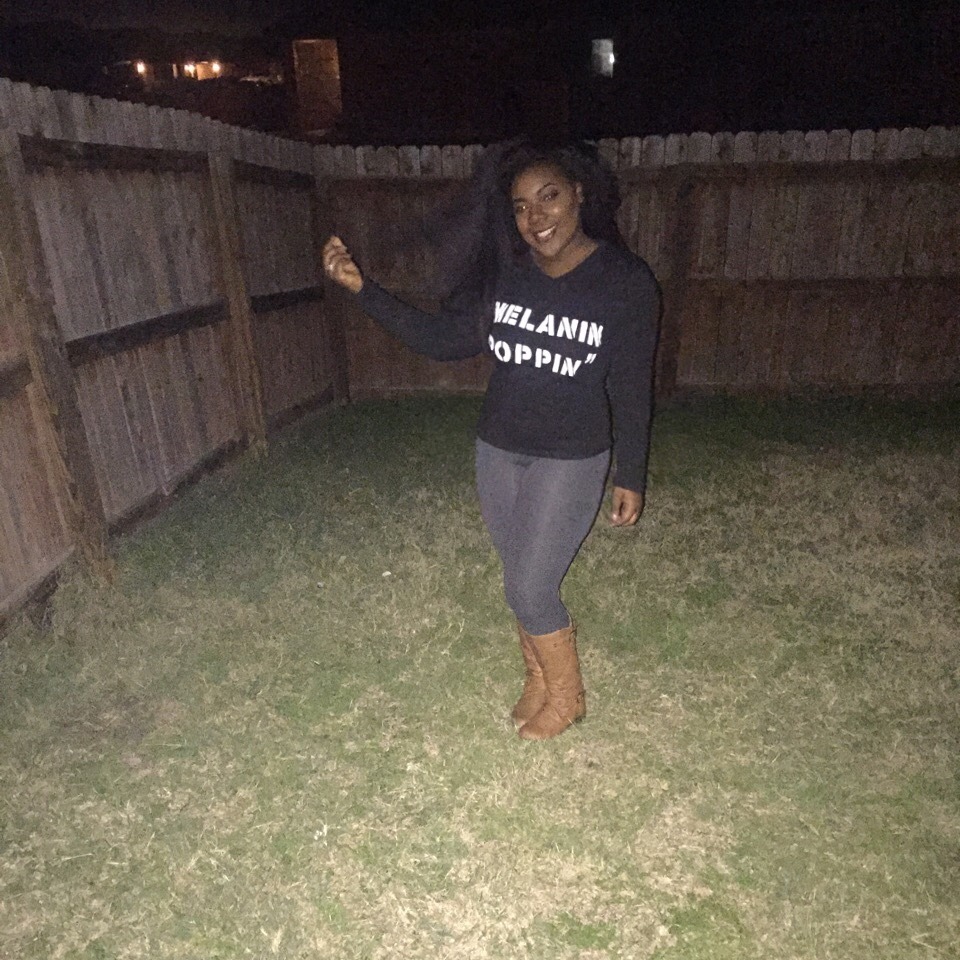 simplyraesheen:  Didn’t have any good pictures 😩😩 Dark skin appreciation