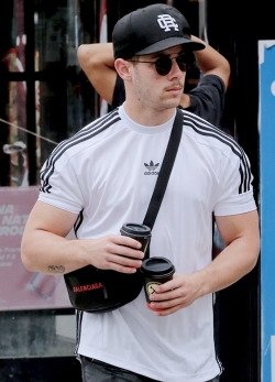 njdaily:   September 20| Nick Jonas out and about in New York City