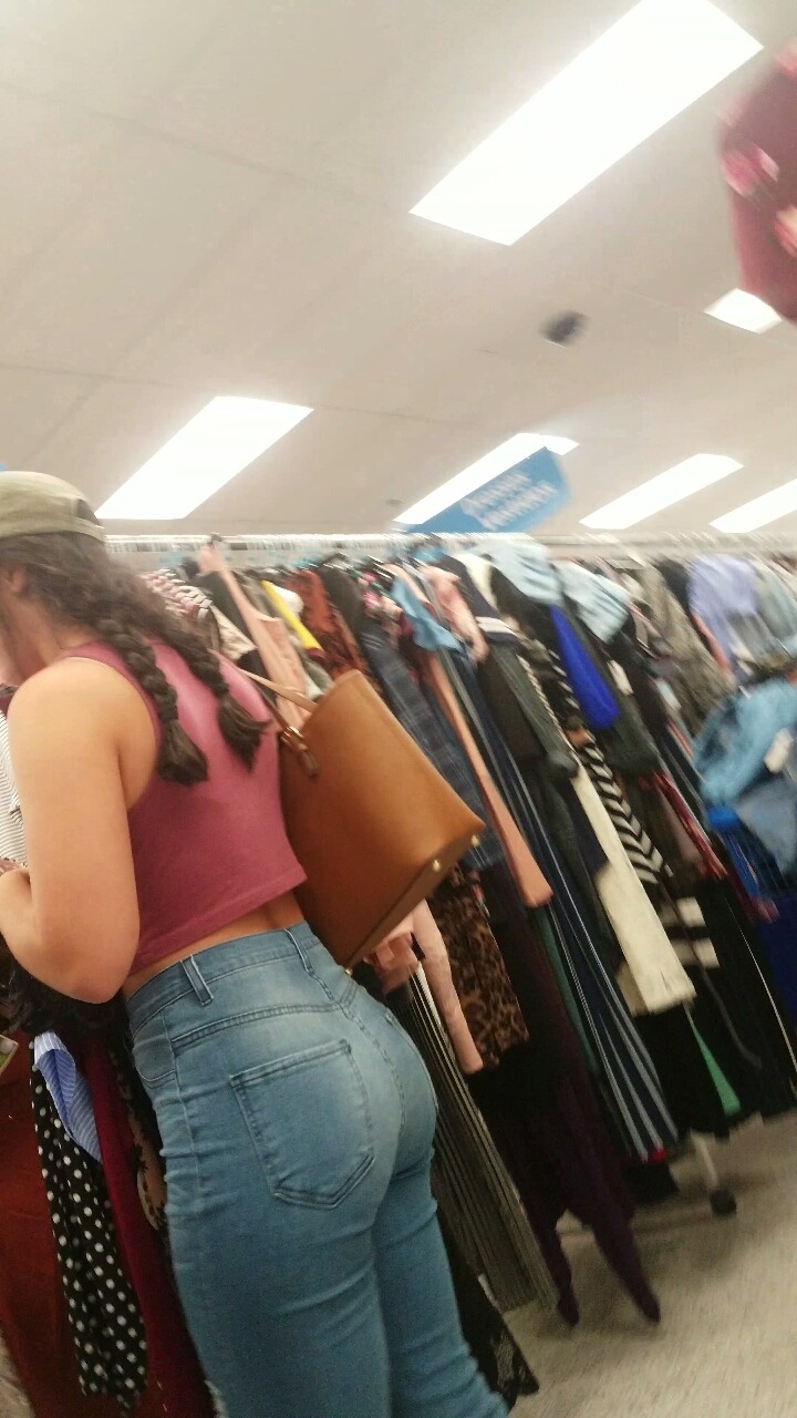 Candid Collection Another Sexy Latina Teen In Jeans