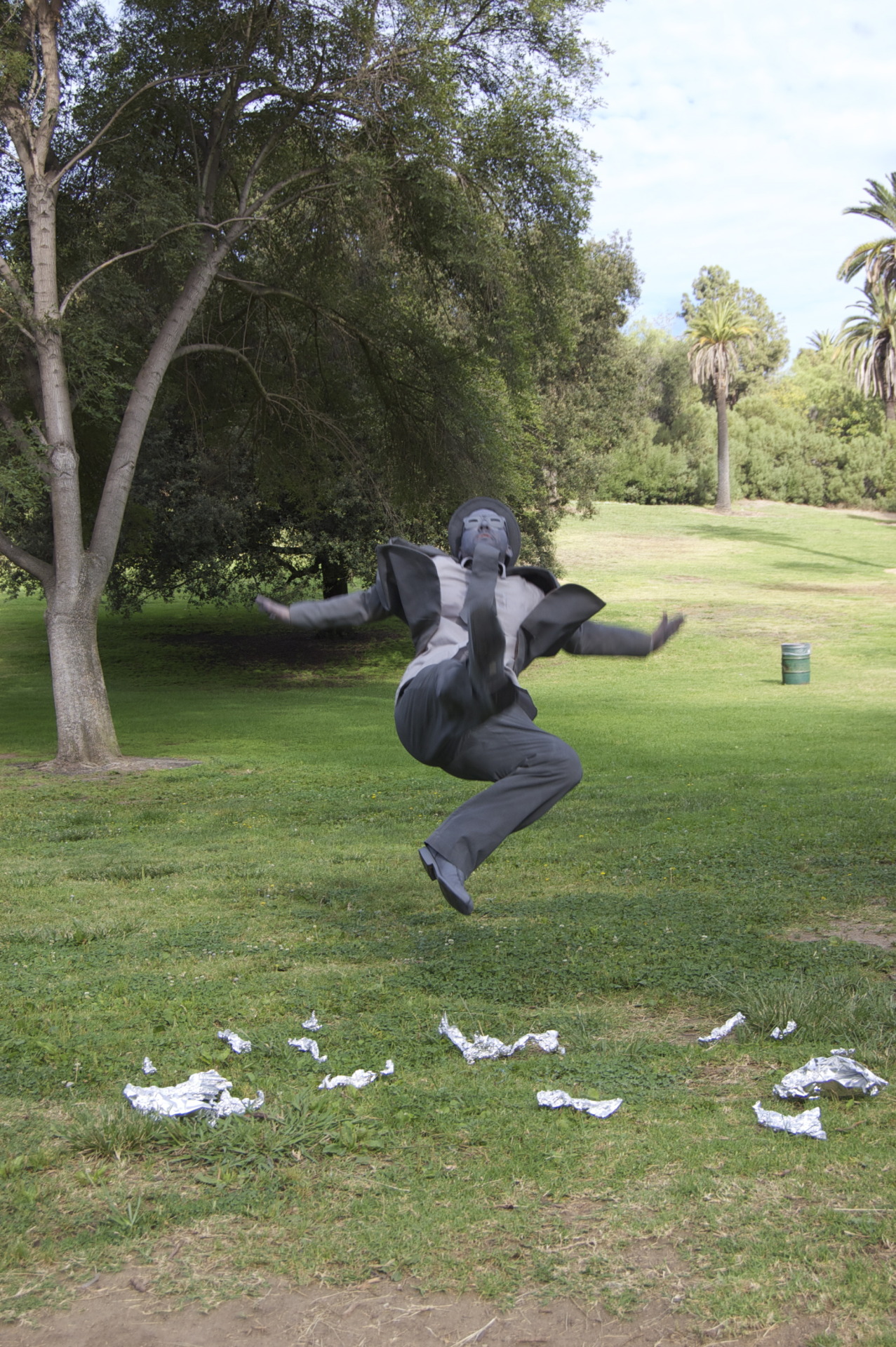 oweeeeendennis:  Silver Dude! This monday after the season premiere of Regular Show