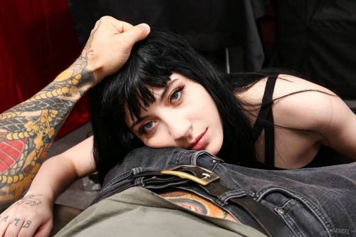 blogging-at-your-funeral:    gothcharlotte Dreaming about dick  