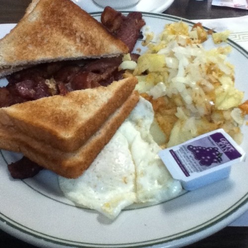 Nothing better than a good diner breakfast today my friend and I went to our local fiber for some ca