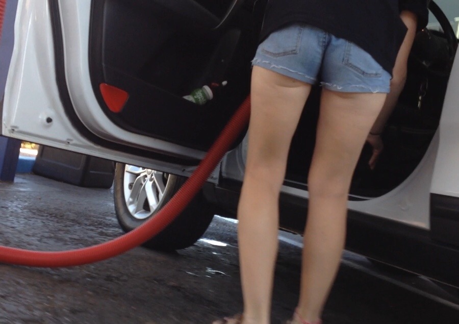 candidvoyeurguy:       A little bit of cheek hanging out there little lady  