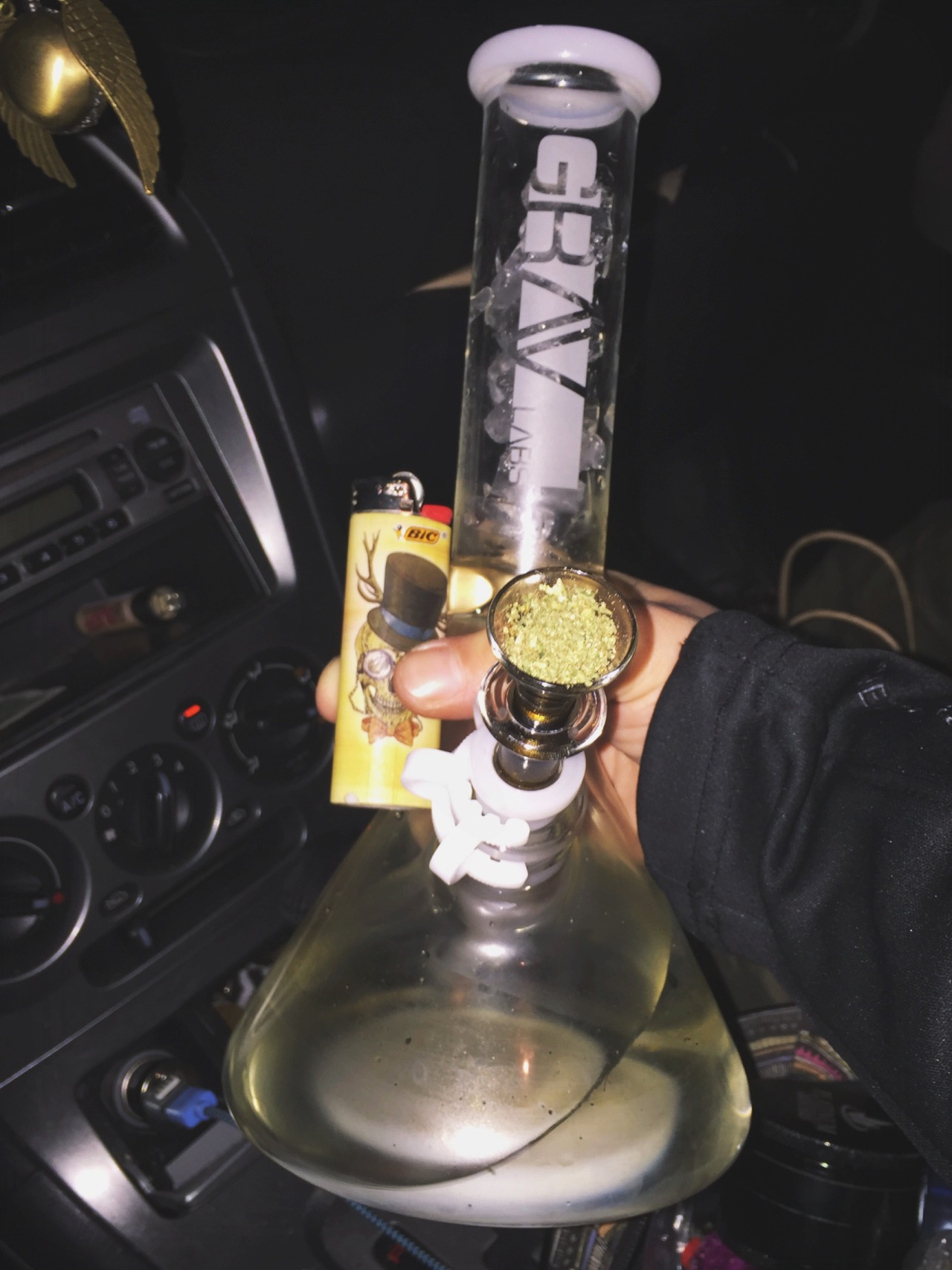 andthesorcerersstoned:  Sesh last night w/ babe 😘