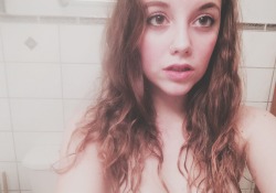 loverpale:  Hello lovelies! My name is Shay,