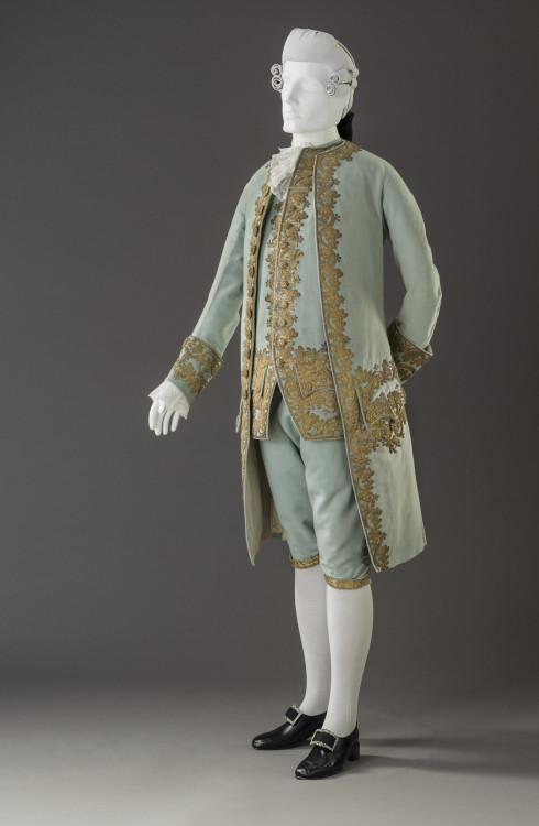 lookingbackatfashionhistory:• Three-piece Court Suit.Place of origin: FranceDate: ca. 1760