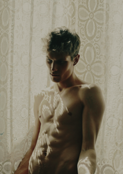 doyouspeakfrench:Felix Gesnouin by Fanny Latour-Lambert