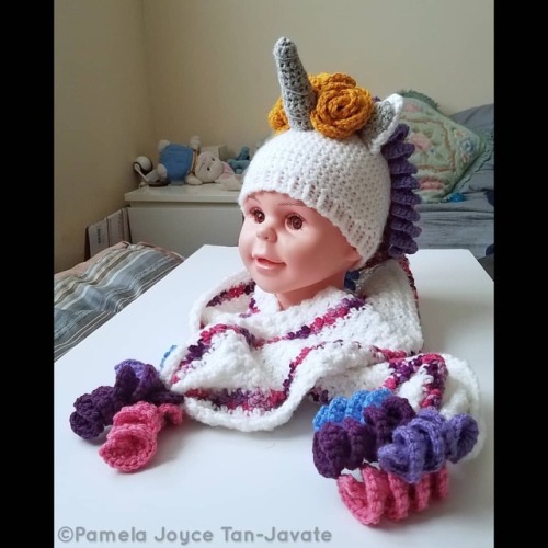 Custom order back in December: Unicorn Beanie & Scarf set www.charmed.etsy.com #latepost #unicor