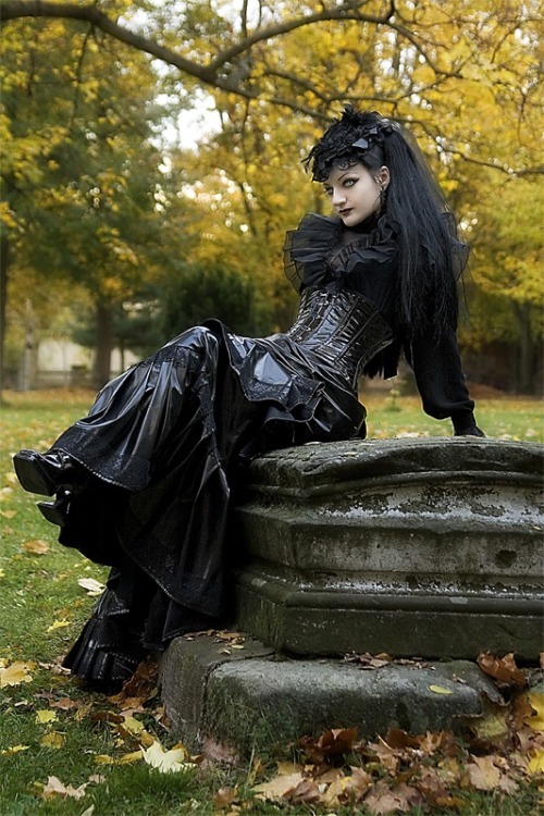 Porn photo victorian-goth:  Victorian goth http://victorian-goth.tumblr.com/