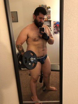 double-espresso-daddy:Me with weights round