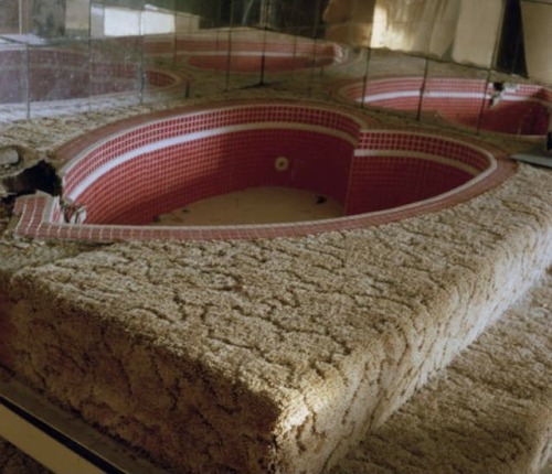 missmisery111:Abandoned Honeymoon Resortswhere love goes to die