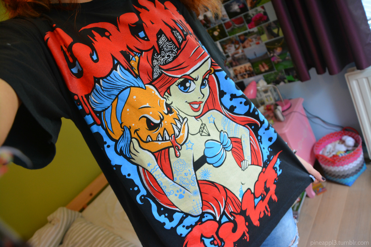 pineappl3:  I looove this shirt, cupcake cult is perff! :D  