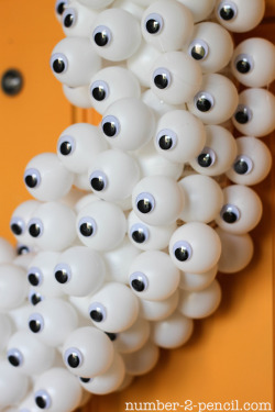 motleymakery:  DIY Googly Eyes Halloween