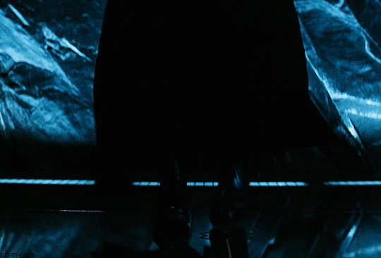 nuclear-shadows:  kit-fisto:  eightheads:  Kylo Ren has a notable stride. Do not
