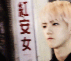 exoexhoe:  *buys you 47 lbs of chapstick* 