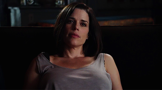 Neve campbell sexy pics