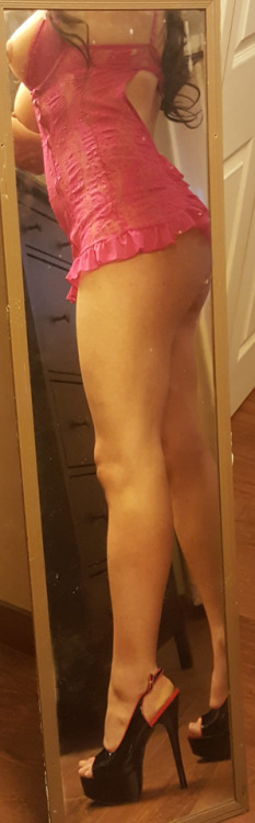 lexsells: If I’m wearing my slingbacks, you’re guaranteed to get lucky. They are my ulti