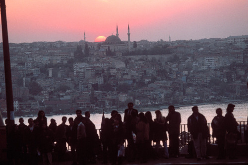 postmodernismkills:Istanbul, Turkey 1997, Gueorgui Pinkhassov.