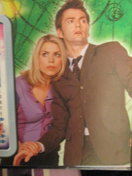 lauraxxtennant:   lol even in the annuals they can’t stop touching one another, i love it ok so that top picture, just wow, they are literally standing so close that Rose’s head is like in the curve of the Doctor’s neck, chin on shoulder style oh