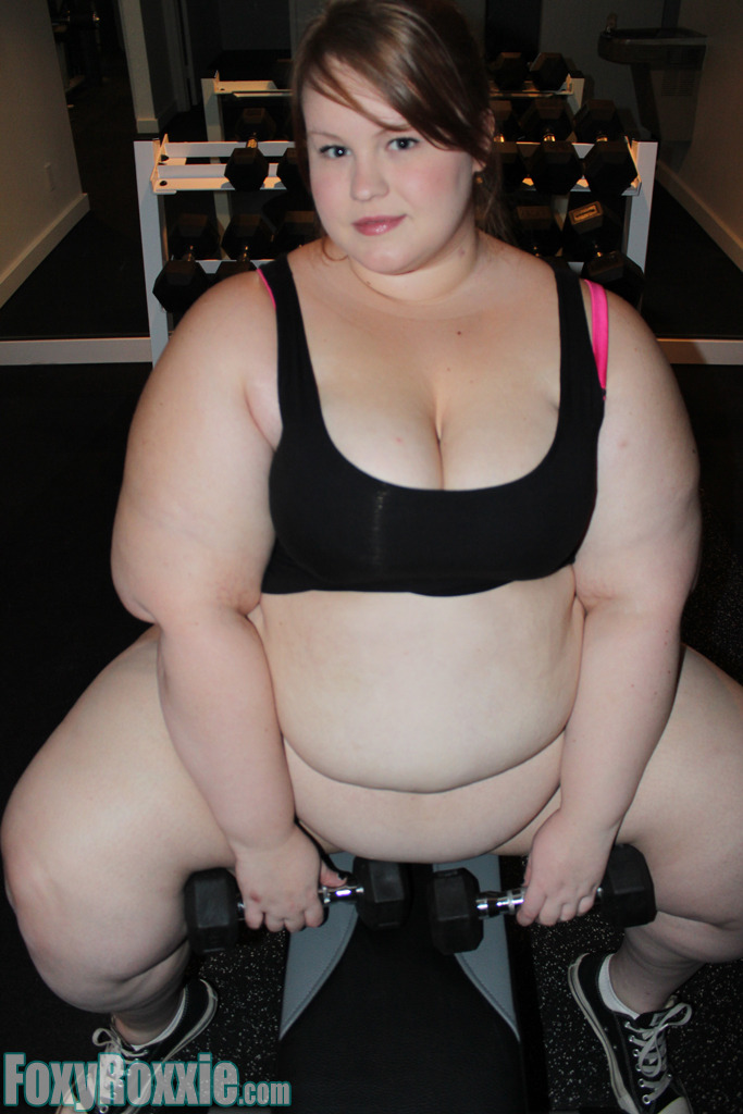 biggirls1219975:  Â   biggirls1219975:  ssbbw Foxy Roxxie   