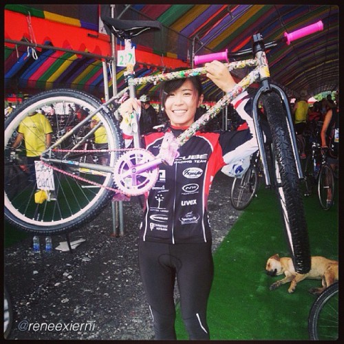 fixiegirls:  by @reneexierni “1st triathlon done!!! relay though… hehehe! 20km biking with my fixed 