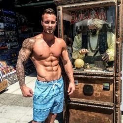 dumbmusclehypnojockboy:  “I wish to be a big, dumb jock.” The card that fell down read “Wish Granted.”  more zoltar content!