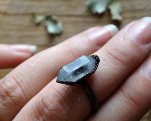bekkathyst: Handcrafted Natural Stone Rings 