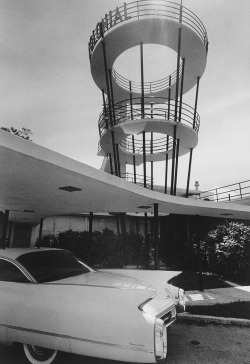 midcenturymodernfreak:  1962 Bon-Aire Hotel in Sunny Isles | Miami Beach, Florida | Photo: Elliott Erwitt - Via 