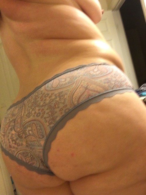 loosebbwgoddess:  Today’s panty choice