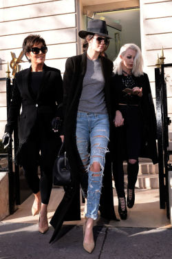 msfts-style:  Kendall, Kris and Joyce out in Paris 24.01.15 