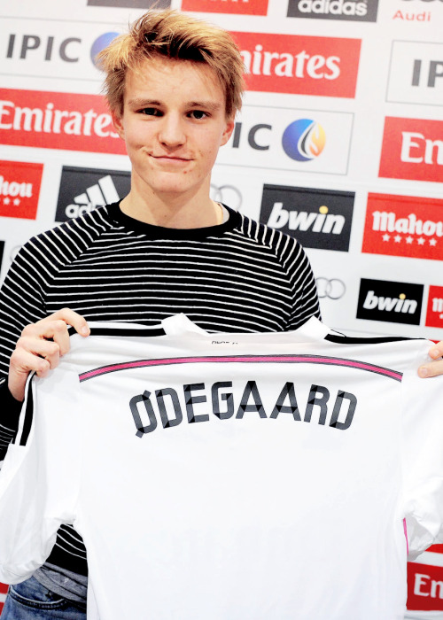galacticomadrid:  Martin Ødegaard Officially Unveiled At Real Madrid | Jan  22, 2015