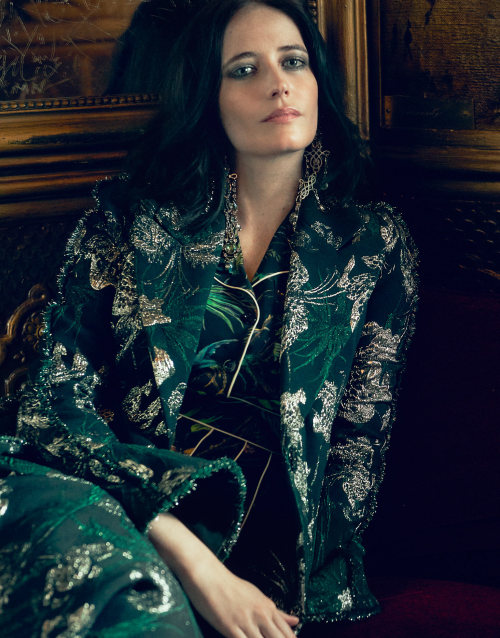 ladygrayluvs:edenliaothewomb:Eva Green, photographed by Sofia Sanchez &amp; Mauro Mongiello for 