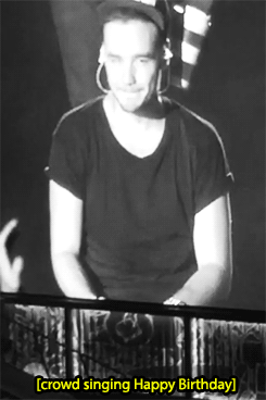  liam getting emotional during Happy Birthday, and his parents recording in the audience