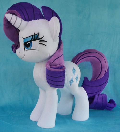 nazegoreng:Gift: Signed Rarity Custom Plush DA: http://nazegoreng.deviantart.com/art/Gift-Rarity-Custom-Plush-638534952 Learn how to plush with over 100 plush making related posts on my Patreon:  www.patreon.com/NazegorengX3 Dat look