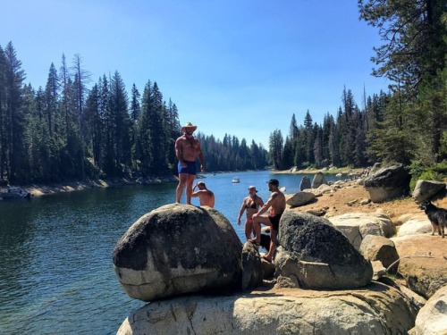 bubbabear-and-daddycubby:We all did a jump off this rock at Shaver Lake. (at Shaver Lake)