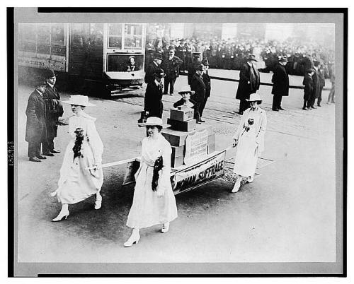 pbsthisdayinhistory:October 23, 1915: Women March in New York for Suffrage ParadeOn this day in 1915