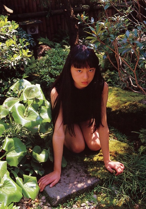 rumikokoyanagi:  Kishin Shinoyama & Chiaki Kuriyama “Shinwa Shoujo”