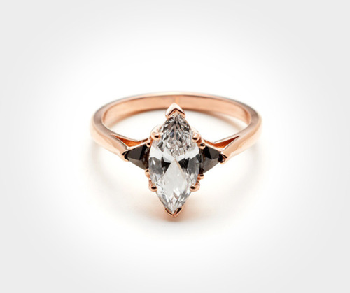 things-inbetween:  everythingsparklywhite:  Anna Sheffield   This is so beautiful!  its-tiffany-perri