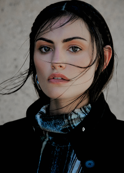 Phoebe Tonkin