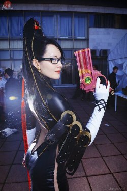 hotcosplaychicks:  #Bayonetta Check out http://hotcosplaychicks.tumblr.com for more awesome cosplay 