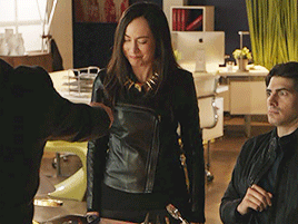 princesstomaz:Courtney Ford in DC’s Legends of Tomorrow season 3 gag reelWhere to watch tho