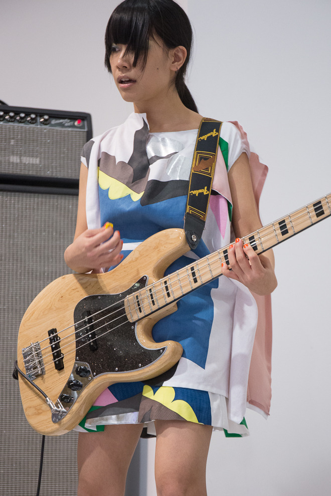 Bijo Gakki ヒロミヒロヒロ Tricot Via 架空の女性バンド衣装が現実に Bijo Gakki ヒロミヒロヒロ Tricot Via 架空の女性バンド衣装が現実に