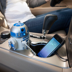 thegeekygadgets:  R2-D2 USB Car Charger 